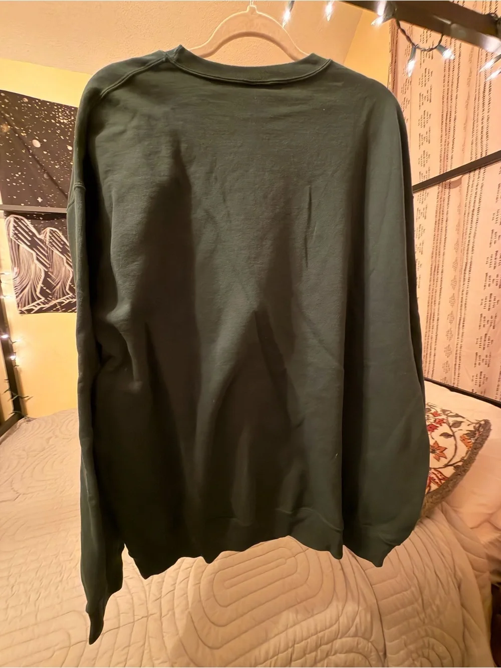 Punz Men's Dark Green Crewneck Sweater with Gold Graphic